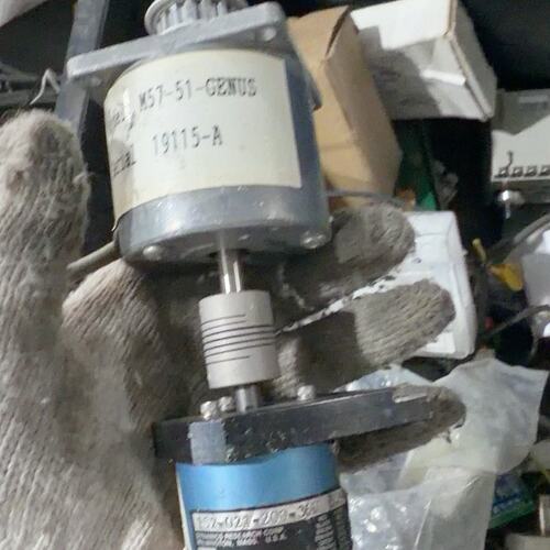 议价GENIUS M57-51直流减速电机200RPM36V可维修