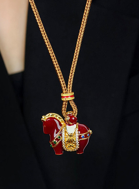 2026新款马上有钱中式红吊坠小众高级感生肖本命年项链毛衣链女