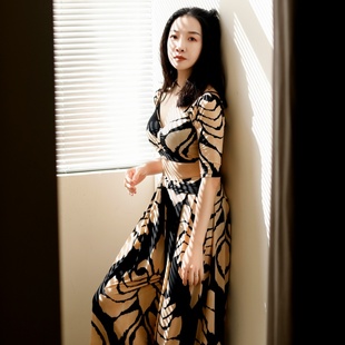 自带胸垫显瘦阔腿裤 原创通勤分体套装 舞蹈肚皮舞瑜伽 纪小白