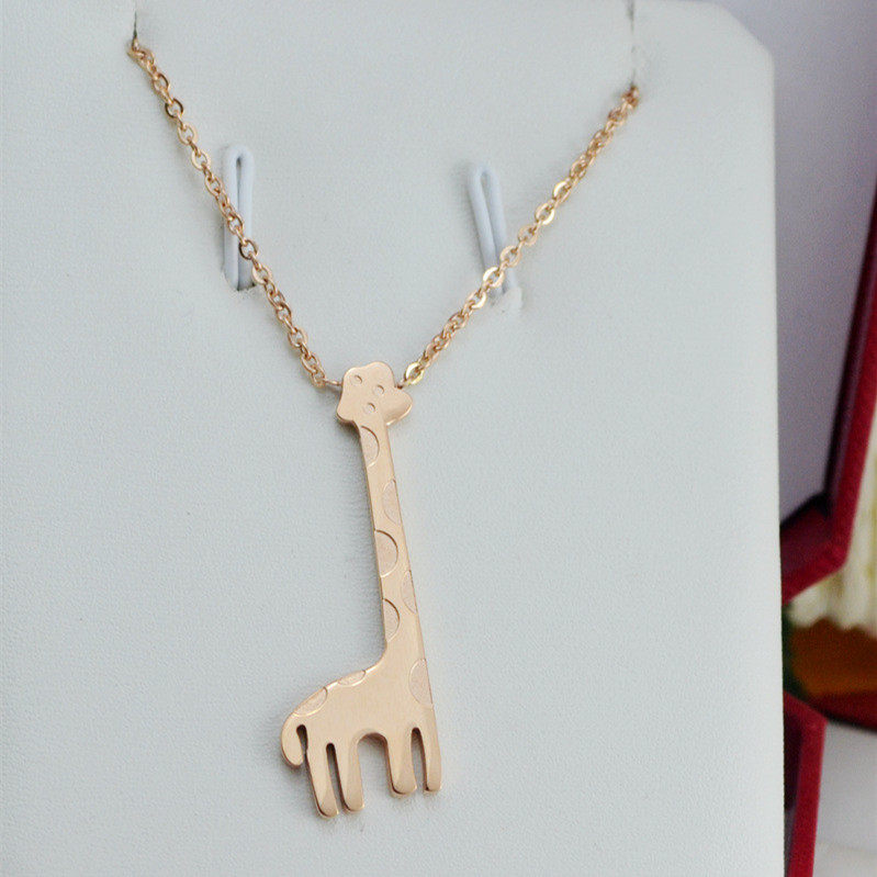 可爱长颈鹿14K玫瑰金彩金颈链 女款质感小动物钛钢不掉色吊坠项链