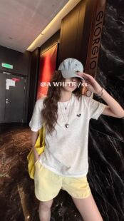 气质休闲圆领短袖 2026夏季 细条纹显瘦T恤女刺绣假双袖 韩版 潮 新款