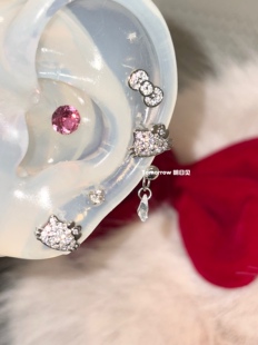 明日见|kitty脑袋 爆闪满钻锆石kt猫耳骨钉耳蜗钉水滴马蹄环甜酷