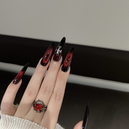 【恶魔的眼】秋冬新款手工穿戴甲长款红色猫眼美甲辣妹暗黑哥特风