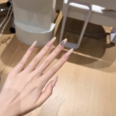 裸色磨砂纯手工穿戴甲中长款美甲十字架简约风高级感新年款显白