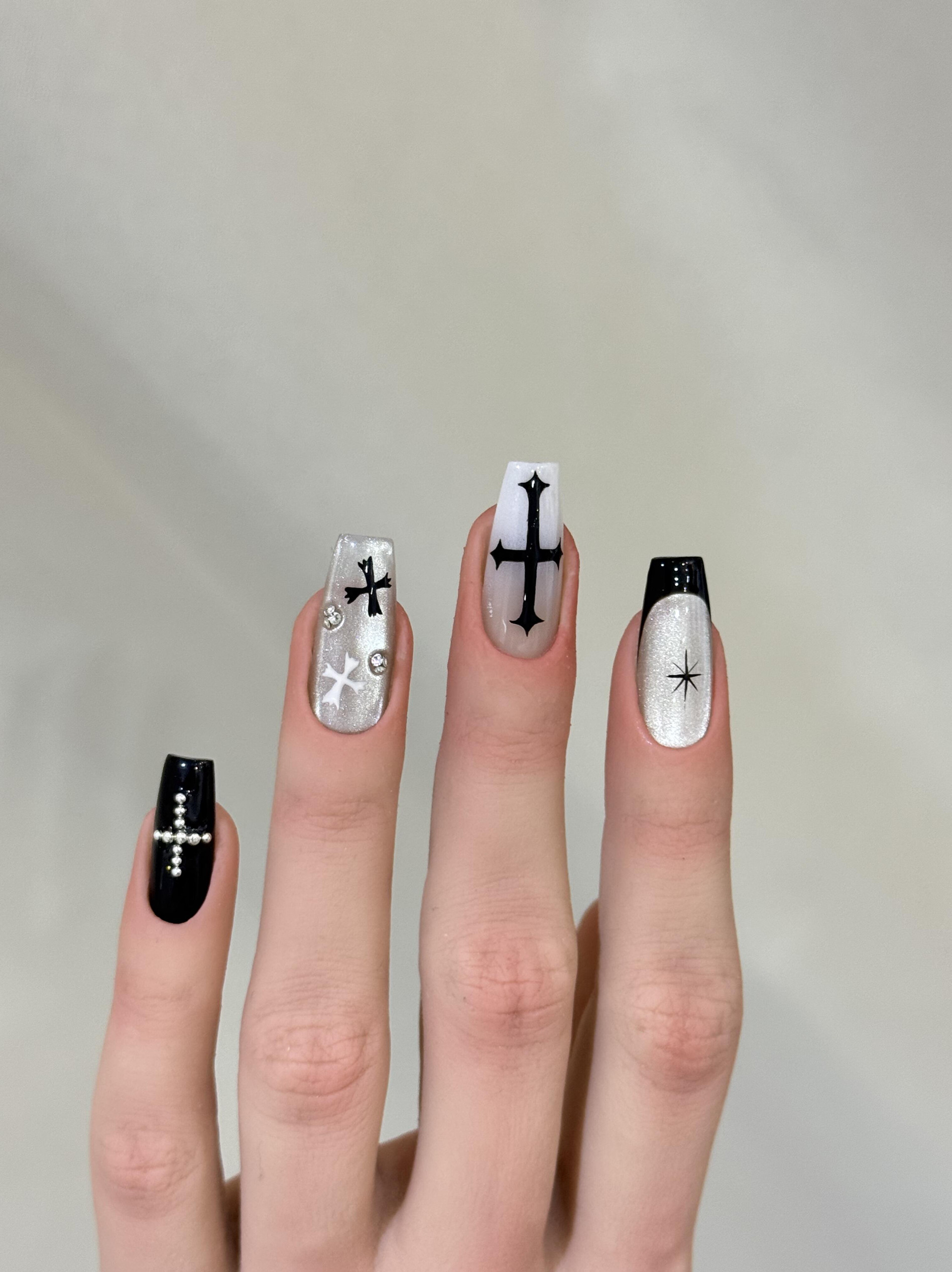 2025新款手工穿戴甲短款十字架暗黑风辣妹欧美甲银色爆闪猫眼显白,彩妆/香水/美妆工具,穿戴甲/甲片,淘宝优惠券,粉丝福利购,淘宝优惠卷