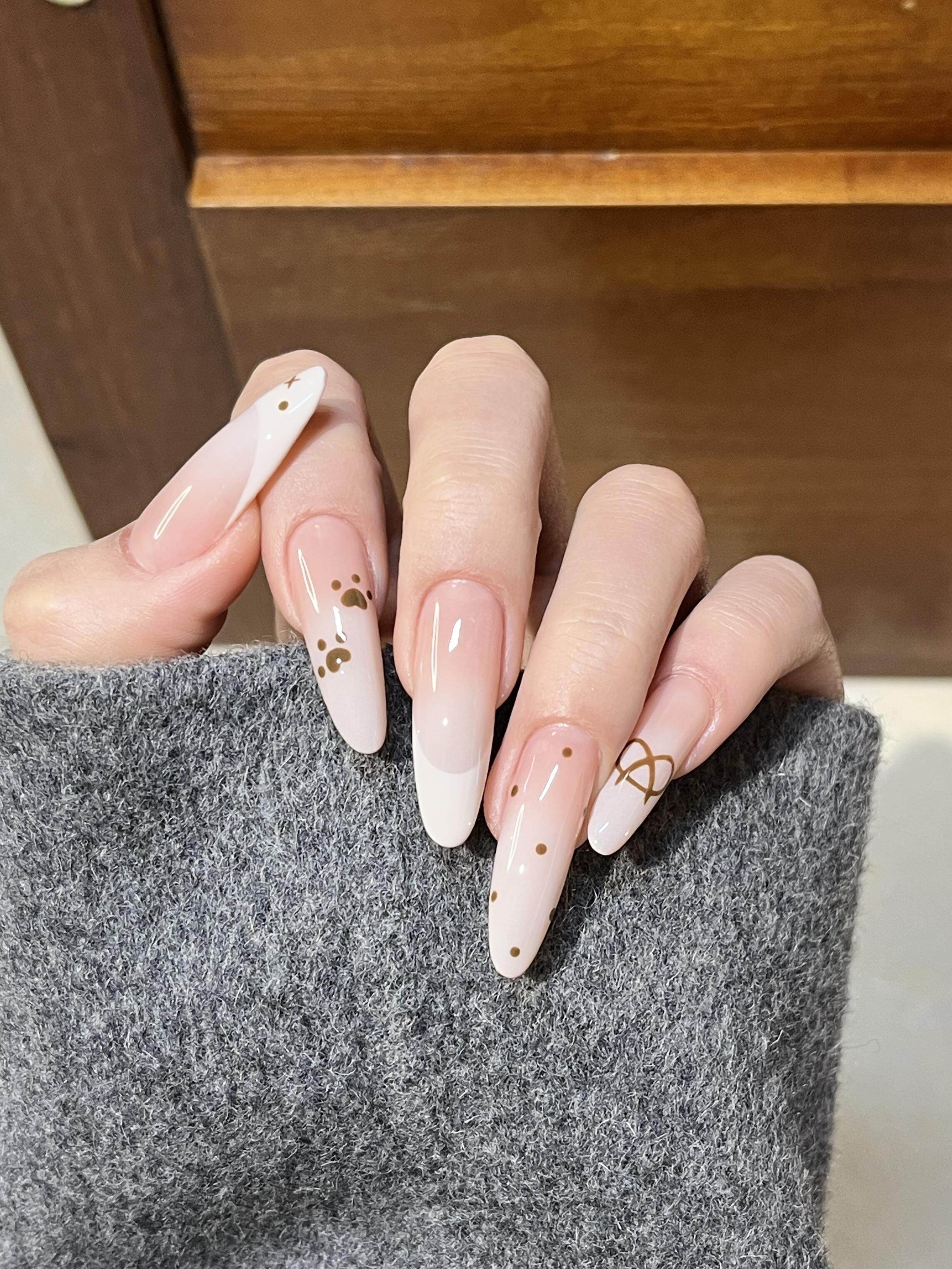 2025新款手工穿戴甲中长款美甲显白高级感秋冬款渐变猫爪法式可爱,彩妆/香水/美妆工具,穿戴甲/甲片,淘宝优惠券,粉丝福利购,淘宝优惠卷