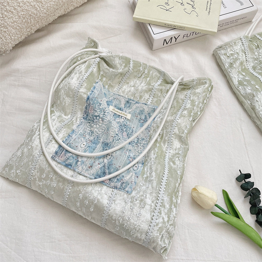 韩版新款蕾丝拼接天鹅绒丝绸感帆布包大容量通勤少女手提单肩包