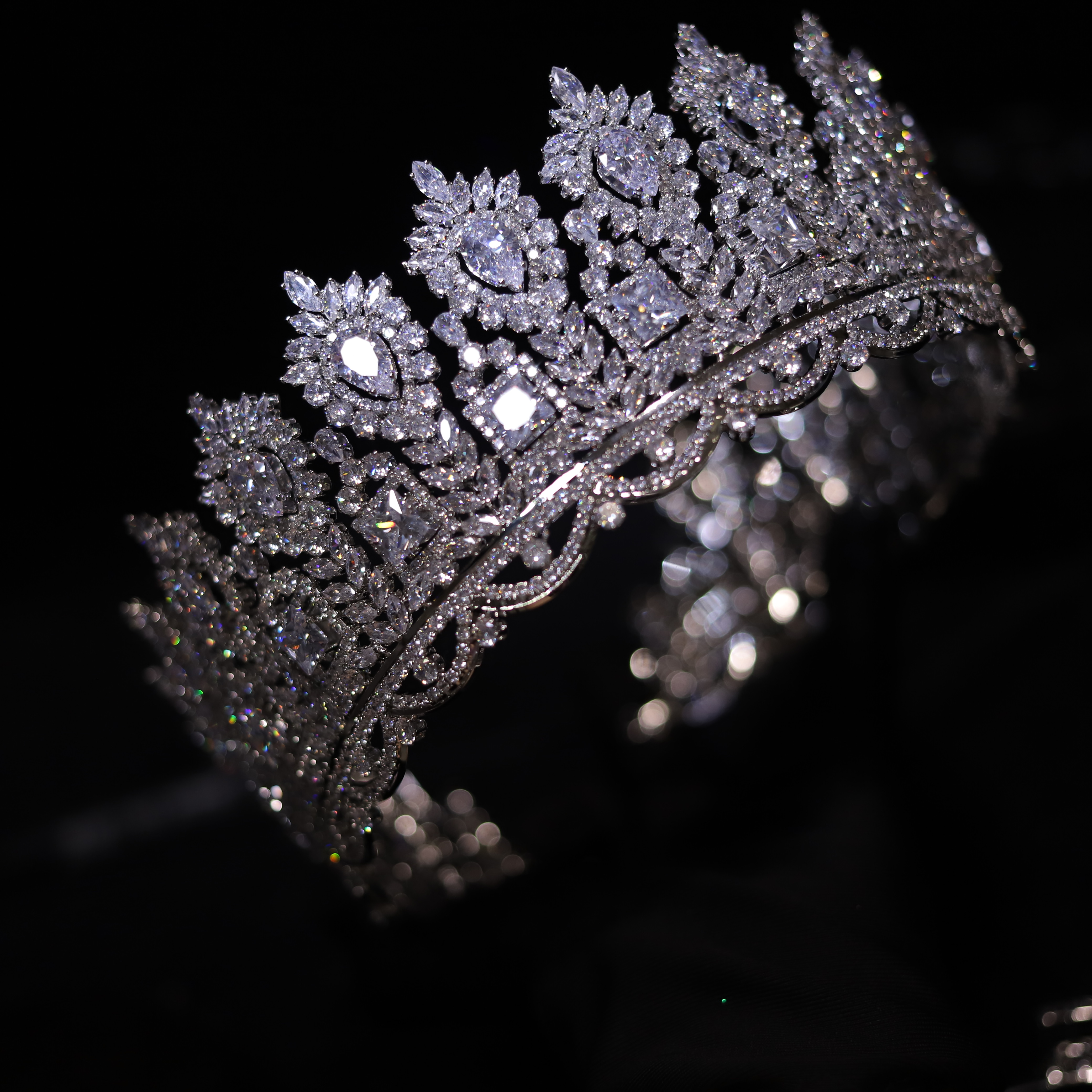 皇冠头饰2024新娘结婚轻奢奢华成人礼十八岁生日王冠可调节圆冠98