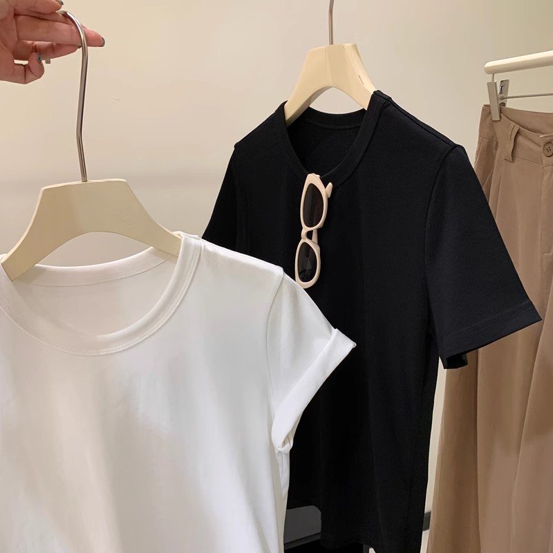 J95圆领T恤女2025夏季新款正肩短袖韩式修身显瘦小版短款打底上衣