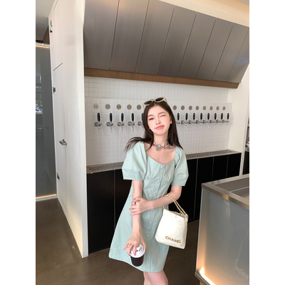 AHY法式浪漫方领连衣裙