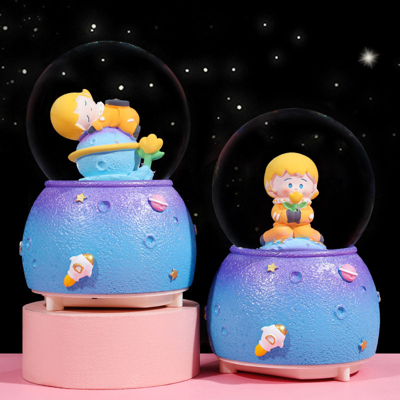 宇航员花小西坐姿水晶玻璃球音乐盒外转大号飘雪女孩生日可爱礼物