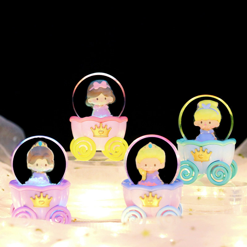 公主驾到卡通女孩迷你水晶球发光创意摆件女生卧室桌面装饰礼品