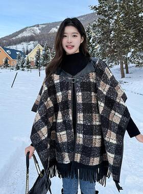 格子披肩斗篷女秋冬季百搭时尚流苏外搭皮领披风复古保暖围巾外套