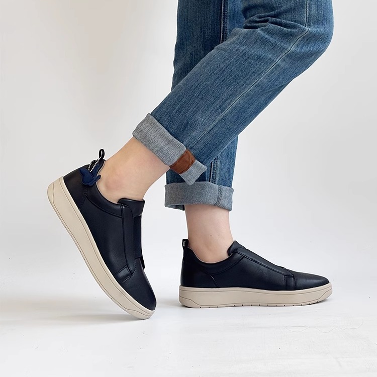 德国Caprice牛皮时尚厚底休闲鞋