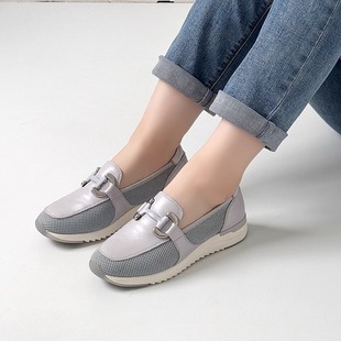 24536 牛皮金属扣透气镂空休闲鞋 德国CAPRICE凯蝴蝶女鞋 春夏新款