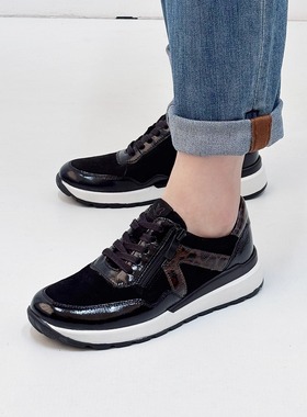 德国CAPRICE凯蝴蝶女鞋2025秋冬新品牛皮拼色时尚坡跟休闲鞋23737