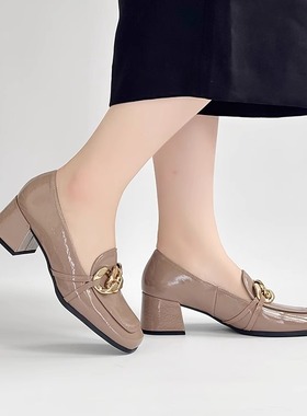 奥地利Hogl友高女鞋春夏新品时尚牛皮优雅链扣中跟乐福鞋104315