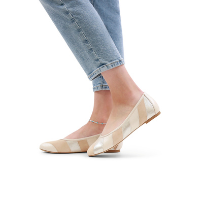 德国CAPRICE凯蝴蝶牛皮软垫单鞋