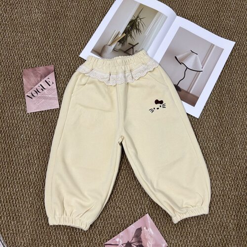 女童米白蕾丝花边卫裤秋韩系宝宝Hello Kitty刺绣束脚休闲灯笼裤