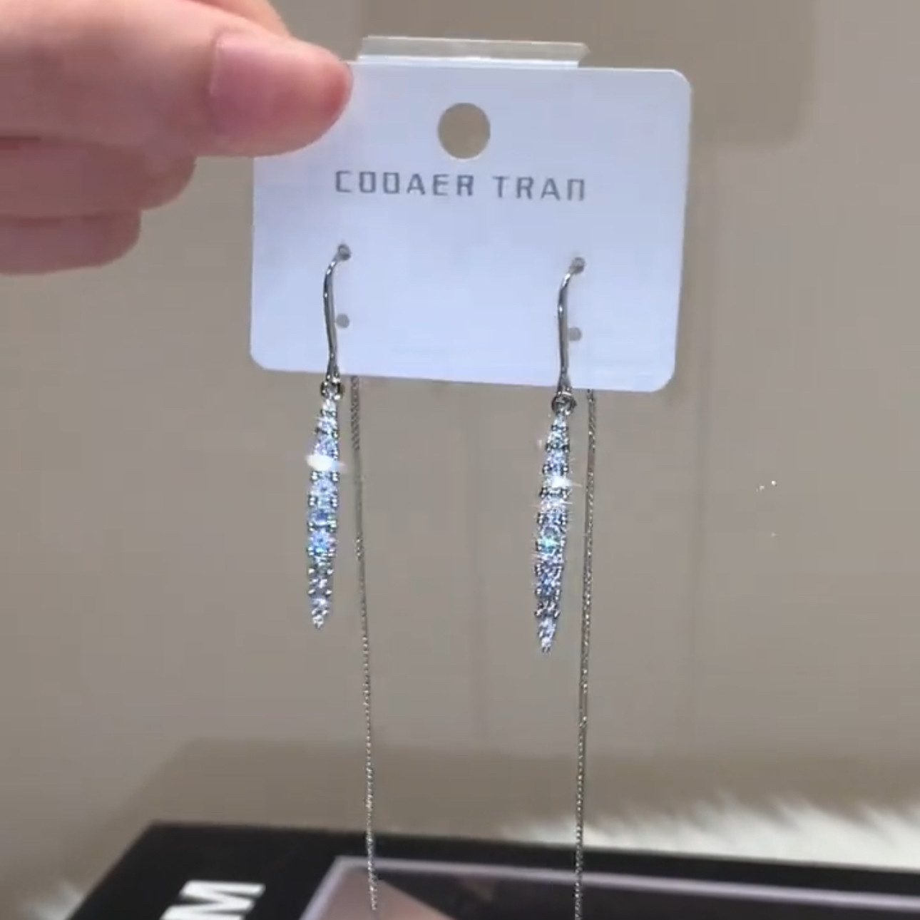 s925银针超闪锆石长款流苏耳线