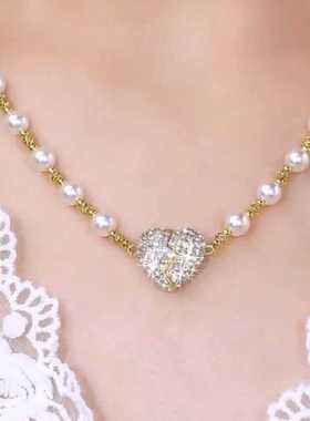 高级感爱心磁吸吊坠锁骨链