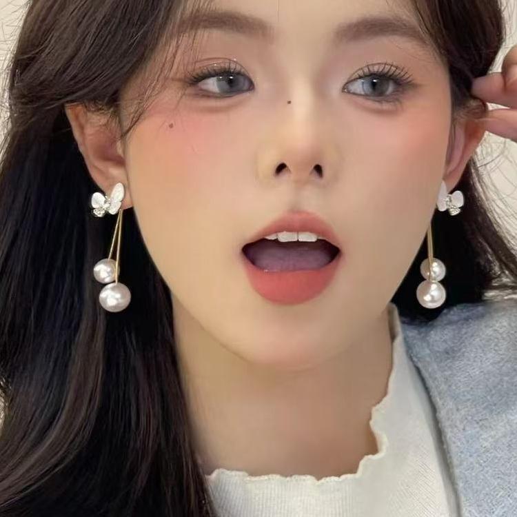 一款两戴蝴蝶简约气质百搭珍珠耳环女2025新款爆款复古新中式耳饰