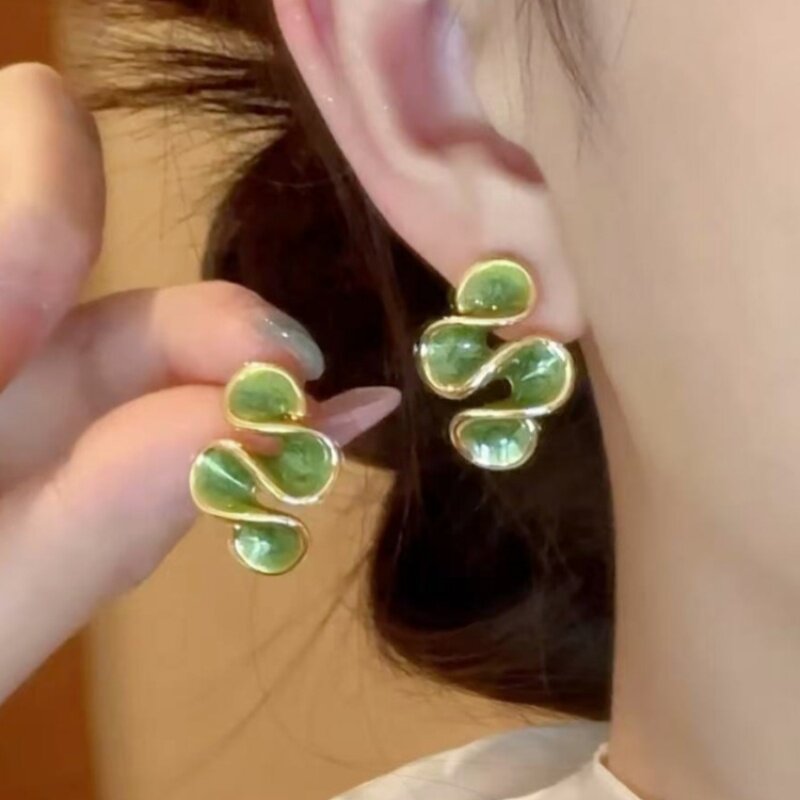 法式不规则绿色滴釉飘带耳环