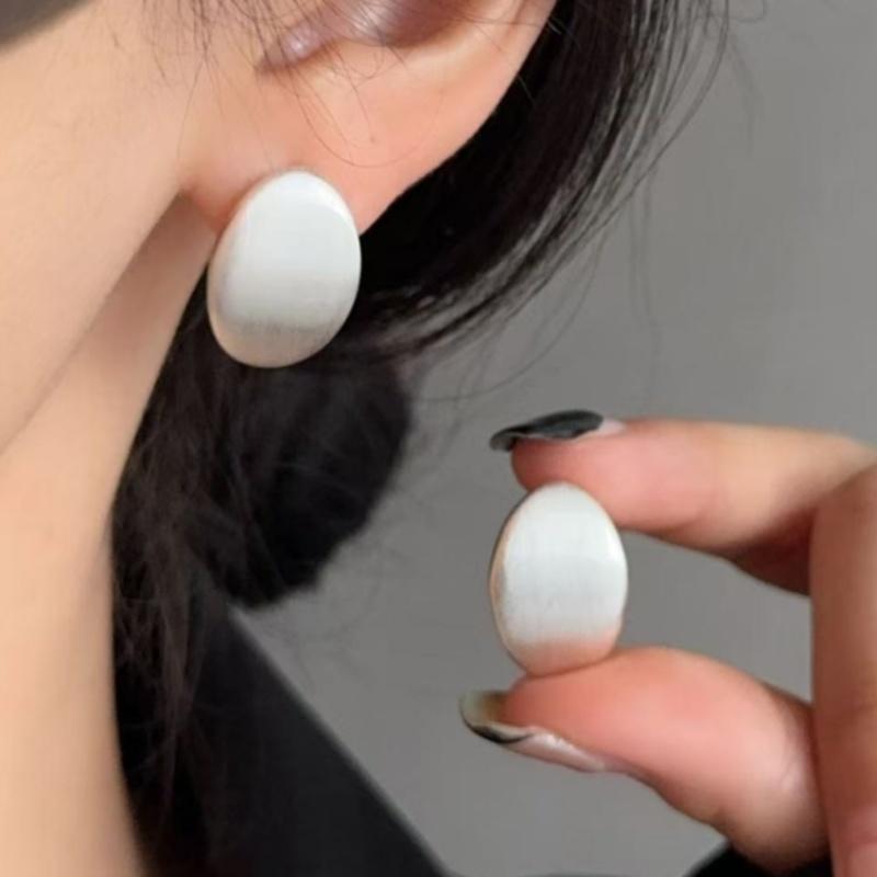 复古金属风椭圆拉丝银针耳钉