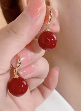 复古红色珍珠耳环女百搭简约气质耳坠2026新款爆款本命年喜庆耳饰