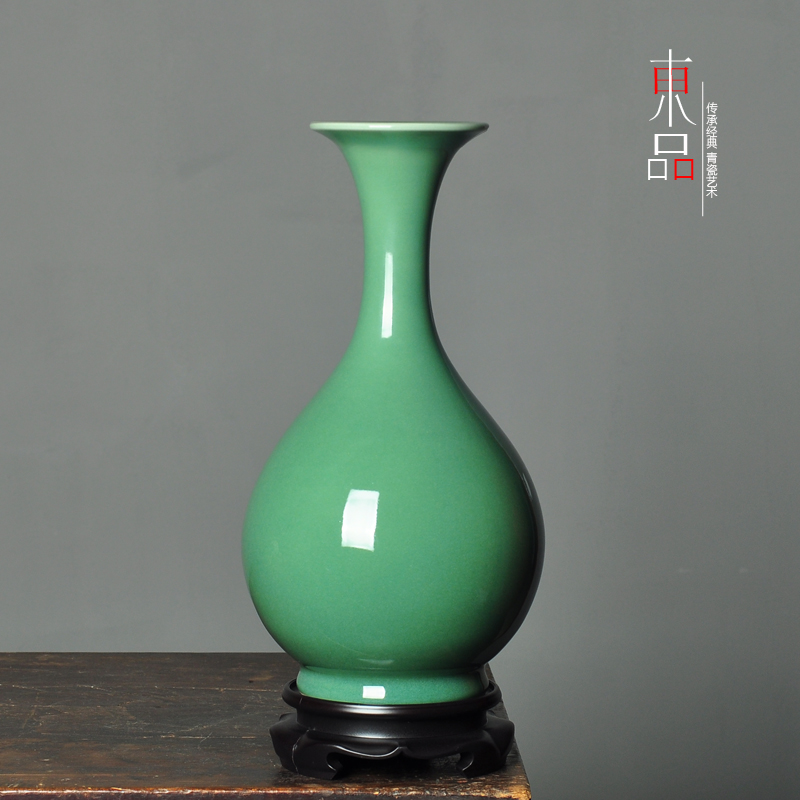 龙泉青瓷手工摆件台面插花玉壶春