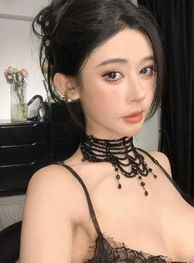 黑色串珠长款配饰颈链