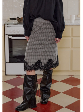 【UNRESTRAIN】UNR2025春夏新款格纹蕾丝拼接直筒半身裙女