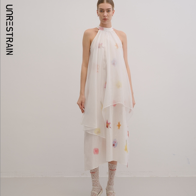 UNR25秋冬新款花卉挂脖连衣裙