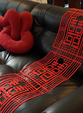 结婚客厅布置简单大气沙发抱枕一对喜庆红色爱心靠枕靠垫婚房装饰