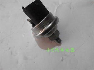 图号L4700 VC原厂配件 38231G0 宇通客车电子机油传感器ST802RW