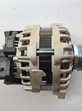 适用于潍柴WP10.5豪沃TX发电机WP-FDJ 28V80A产品图号1004133997