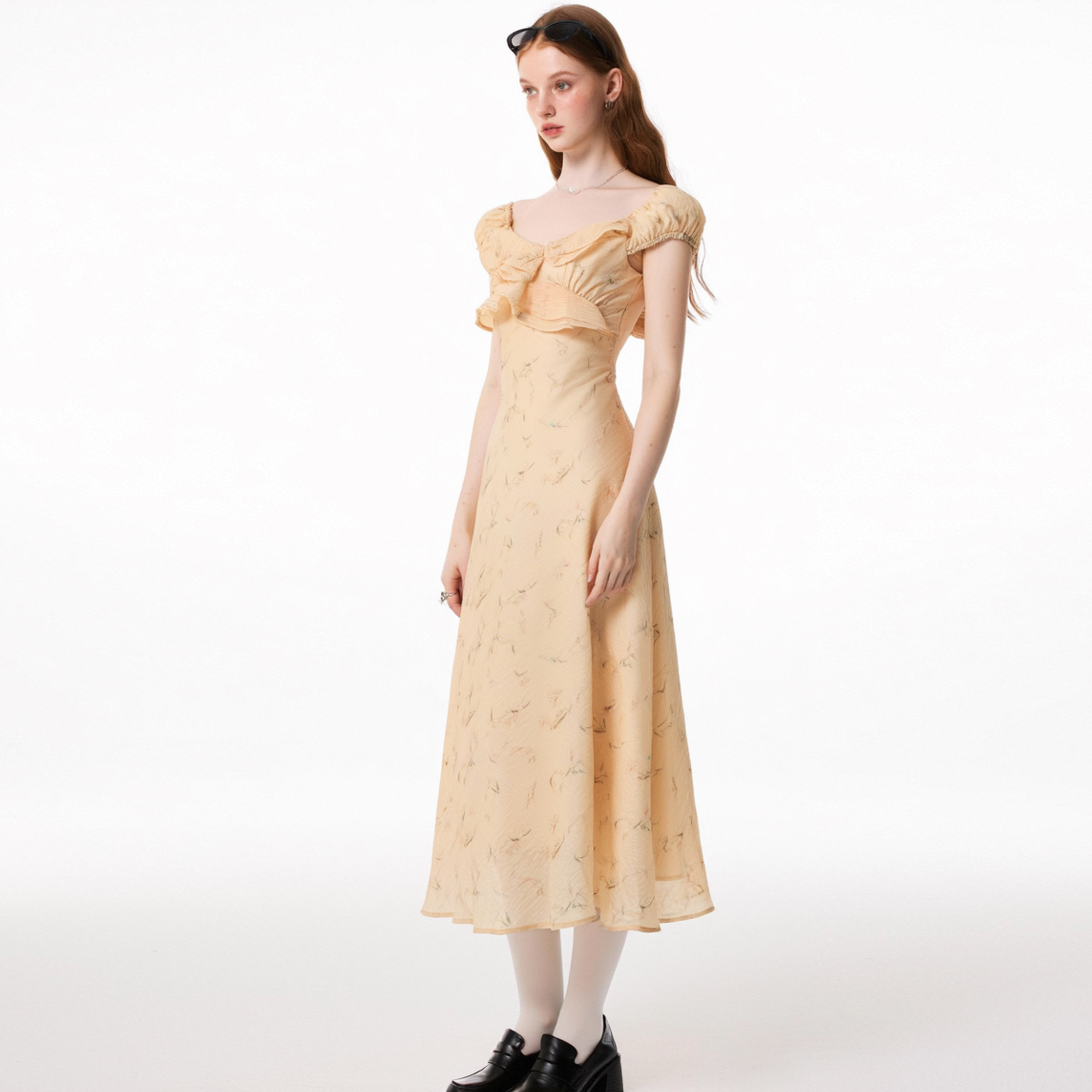 EECA 2025早春新款甜美气质碎花吊带连衣裙女设计感收腰显瘦长裙