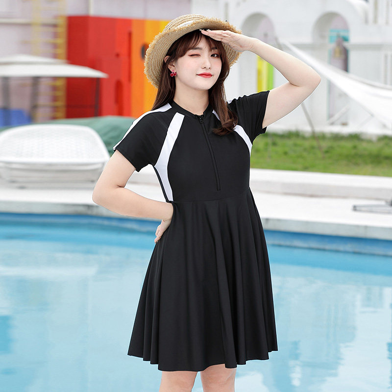 大码泳衣女胖mm200斤遮肚显瘦宽松保守学生运动连体裙式游泳装300