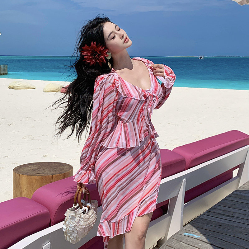 新款绝美泳衣女微胖mm比基尼四件套长袖罩衫时尚温泉辣妹度假拍照
