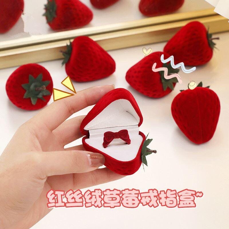 首饰盒植绒戒指盒草莓红丝绒求婚图片