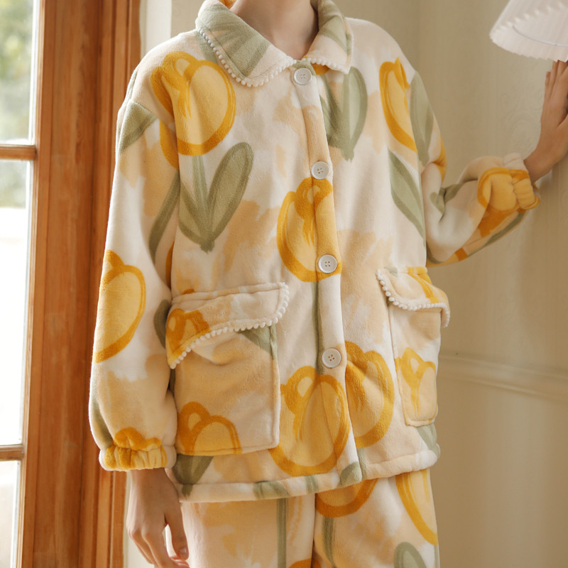 女士复合绒羊羔绒花朵长袖睡衣套