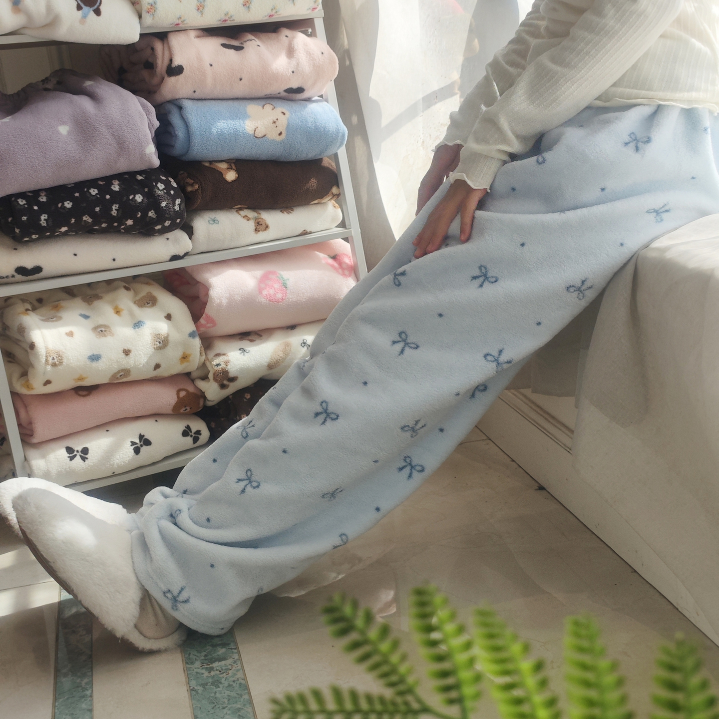 冬季加厚女浅蓝珊瑚绒睡裤