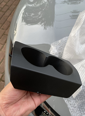 奔驰eqe,eqesuv双杯架