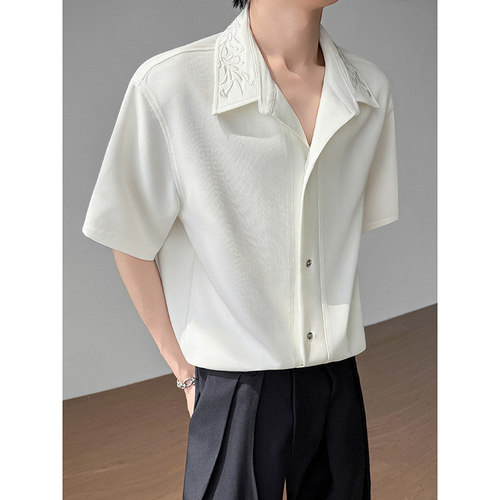 模特图~2026夏季冰丝翻领重工刺绣中袖衬衫 Q1231/P55