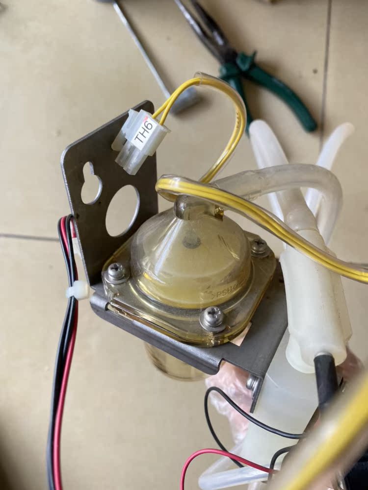 威高日机装日机装DBB27 TH6 CL6 除气壶