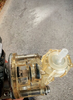 威高血透机DBB-27 A液泵头，塑料泵头部分，加陶瓷部分