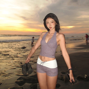 2026新款棕色格子泳衣女分体平角裤度假海边温泉游泳衣高级感