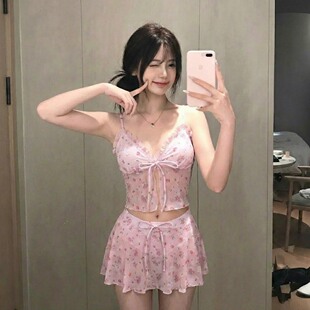 2025新款泳衣女高级感分体裙式游泳衣海边温泉度假绝美纯欲