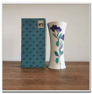 国内现货日本陶瓷香兰社兰花样广口收腰花瓶简约客厅家居装饰摆件