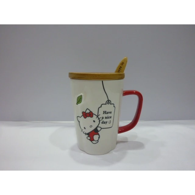 Hello kitty 马克杯附盖子和汤匙容量350ml